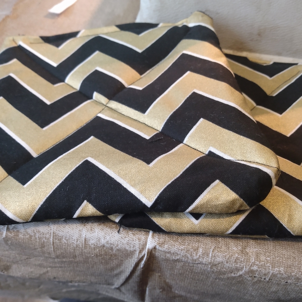 Black and Gold potholders set of 2